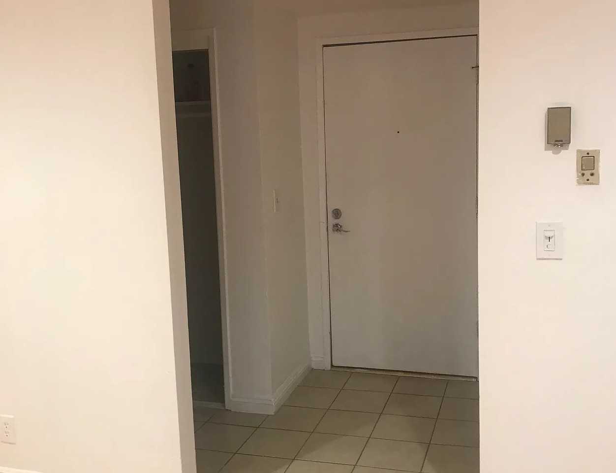 5650 Sumner Way #101 - Photo 4 of 8