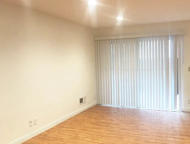 5650 Sumner Way #101 - Photo 6 of 8