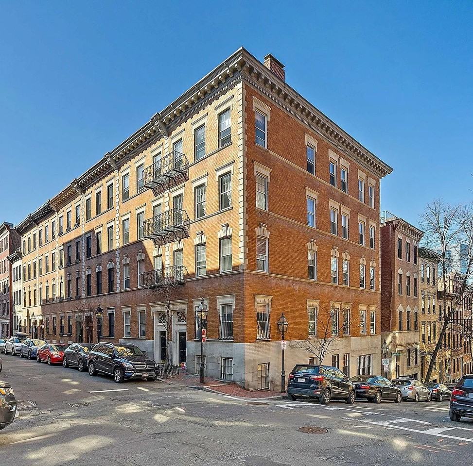 41 Revere St #2 - Photo 2 of 8