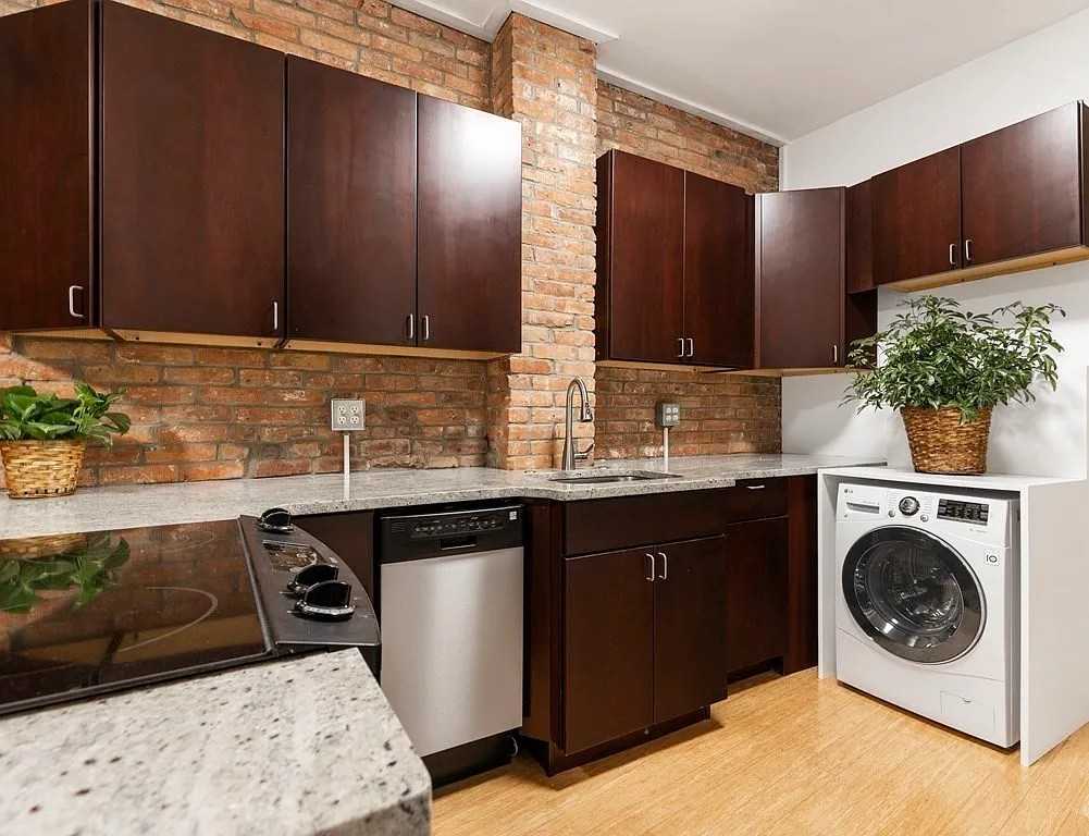 592 Columbus Ave #4 - Photo 3 of 10