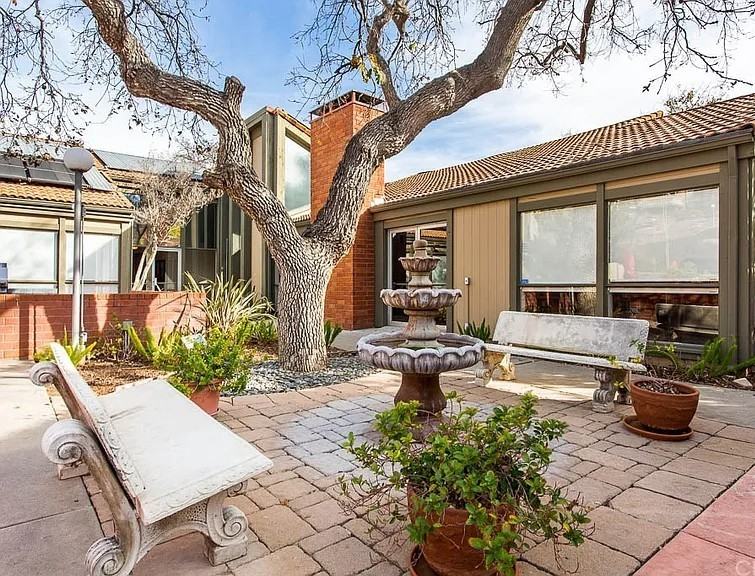 801 Pinetree Cir #22 - Photo 5 of 19