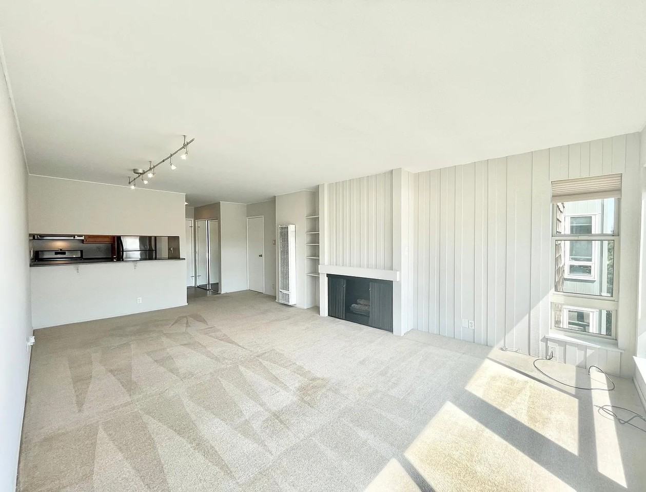 950 Duncan St #202E - Photo 3 of 18