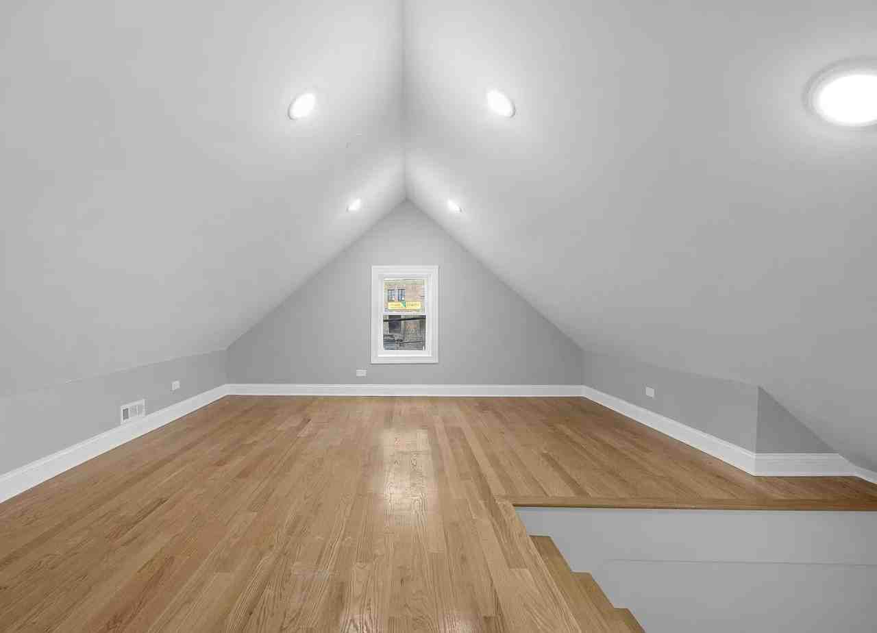 1015 W 20th Pl #C - Photo 5 of 14