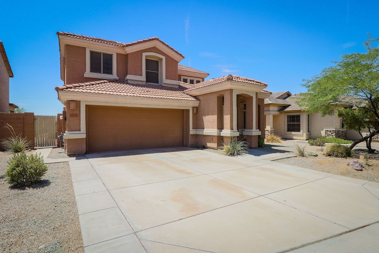 17547 W Coyote Trail Dr - Photo 3 of 36