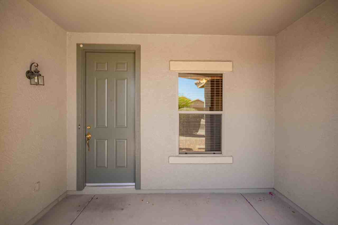 664 W Silver Reef Ct - Photo 2 of 40