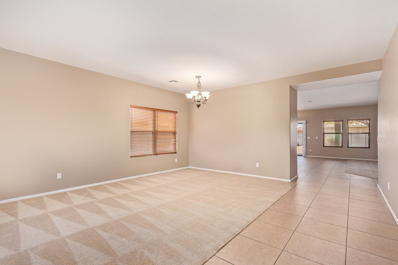 664 W Silver Reef Ct - Photo 3 of 40