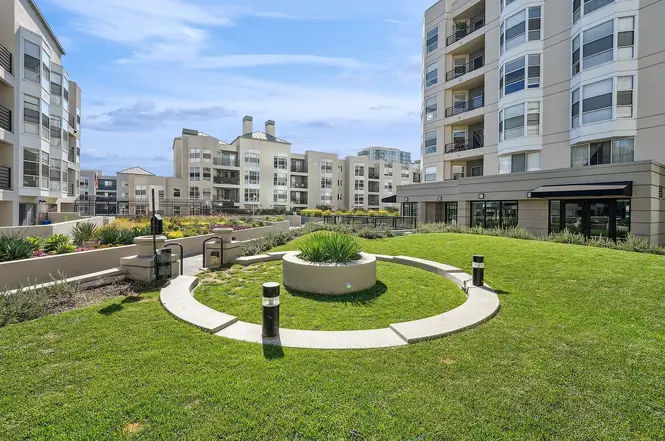 3 Bayside Village Pl - Photo 7 of 24