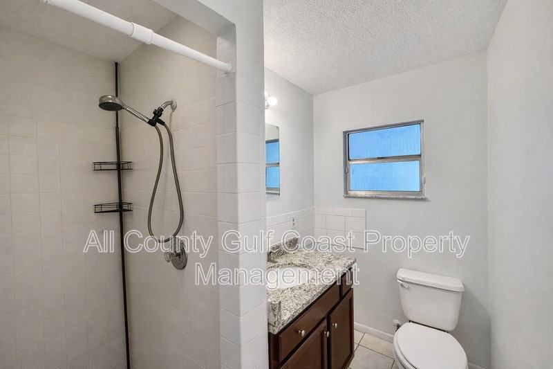 2218 60th Ave W - Photo 6 of 9