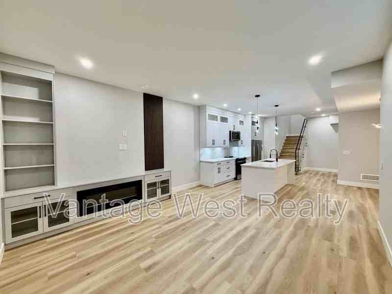 1669 Highland Dr N - Photo 6 of 44