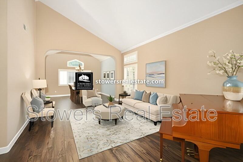 441 Coventry Pl - Photo 6 of 37