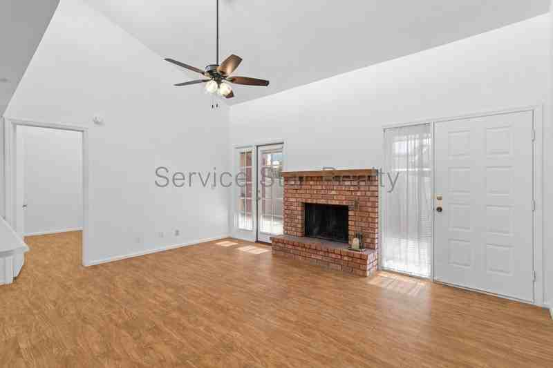 633 W Southern Ave #1150 - Photo 2 of 16