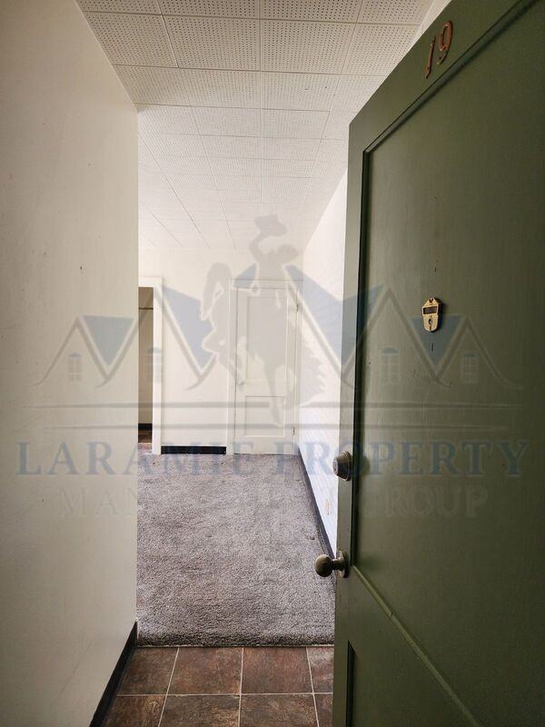 305 S 10th St #19 - Photo 2 of 11