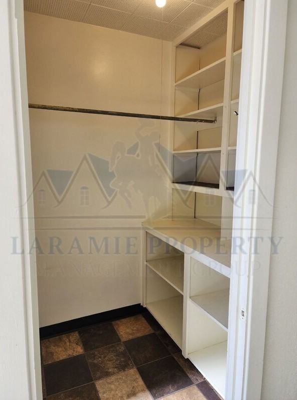 305 S 10th St #19 - Photo 6 of 11