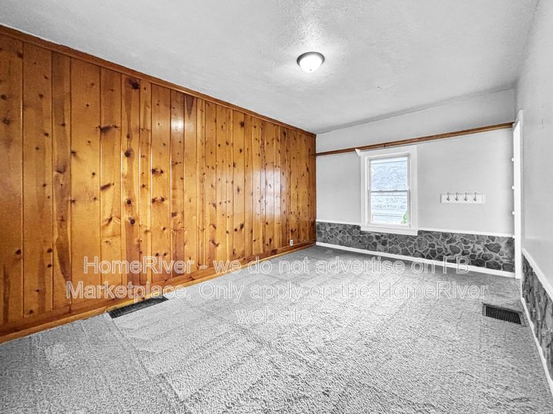 1212 3rd Ave - Photo 5 of 20