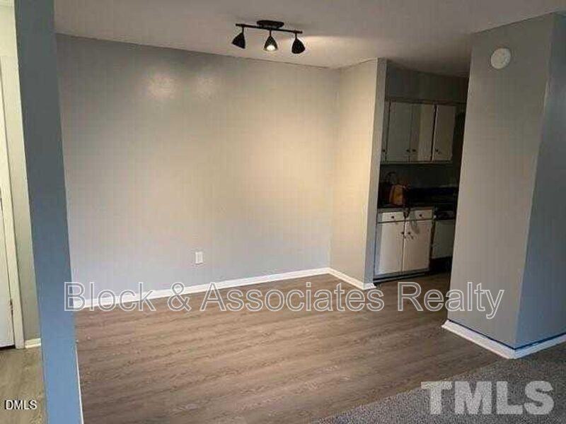 1281 Schaub Dr #I - Photo 4 of 8