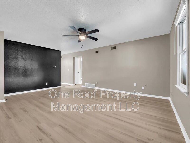 1911 Chateau Dr - Photo 7 of 24