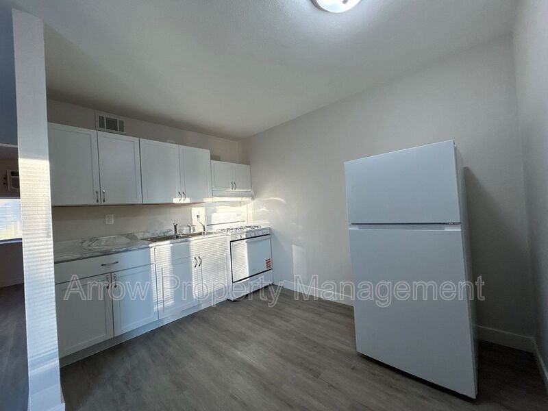 1416 Oakland Rd Ne - Photo 3 of 8