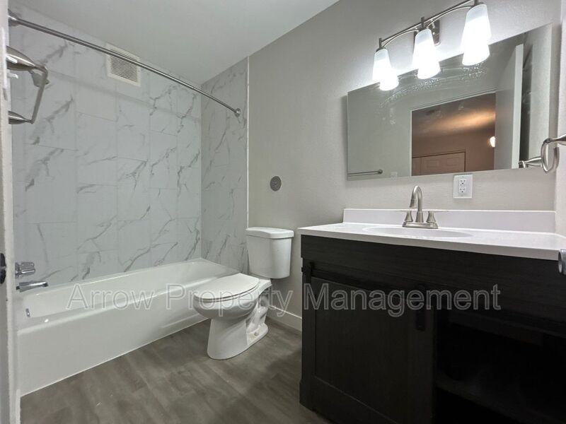 1416 Oakland Rd Ne - Photo 7 of 8