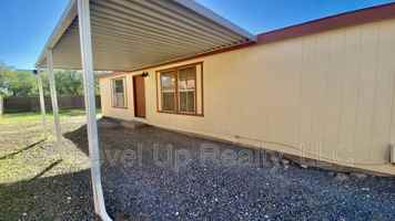 featured image of 307 W Lee St