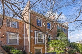 786 N Vermont St - Photo 1 of 1