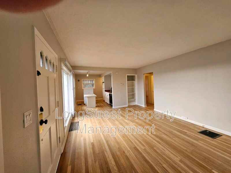 801 Sw Broadway Dr - Photo 6 of 22