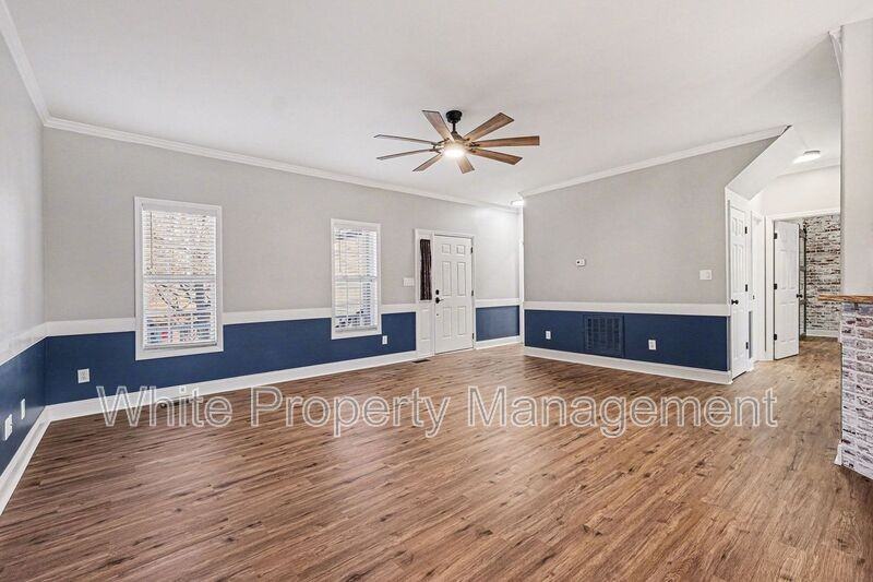 2208 Charles Towne Ct - Photo 4 of 23