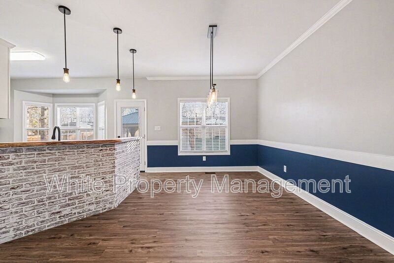 2208 Charles Towne Ct - Photo 5 of 23