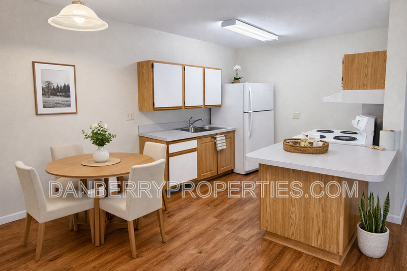 1728 W Market St - Photo 2 of 8