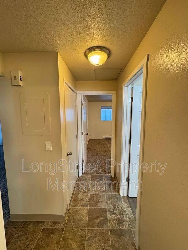 970 Nw Garfield Ave #9 - Photo 6 of 24