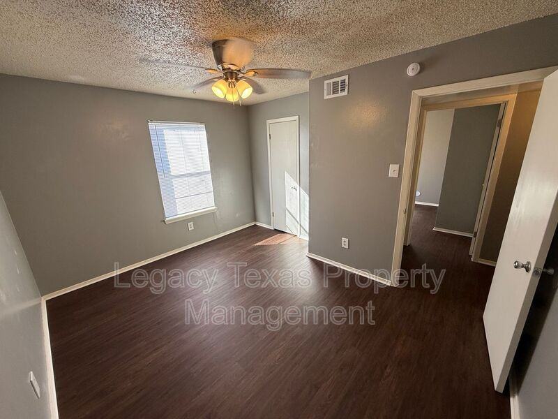 1714 Short St #A - Photo 7 of 7