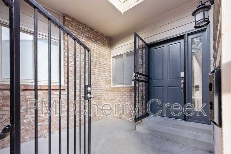 6545 E Exposition Ave - Photo 3 of 33