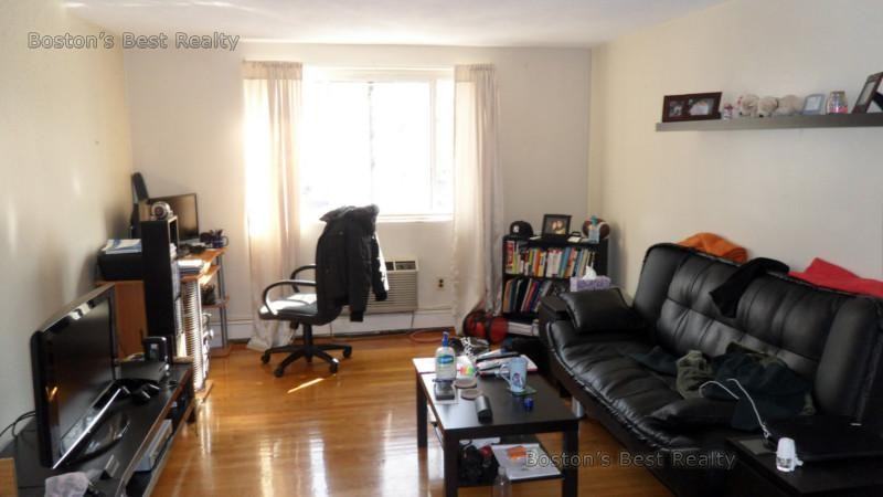 445 Washington St #201