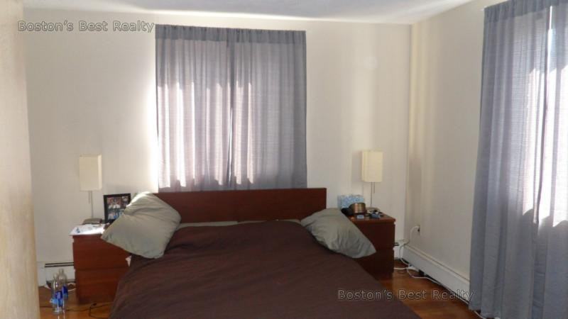 445 Washington St #201 - Photo 3 of 5