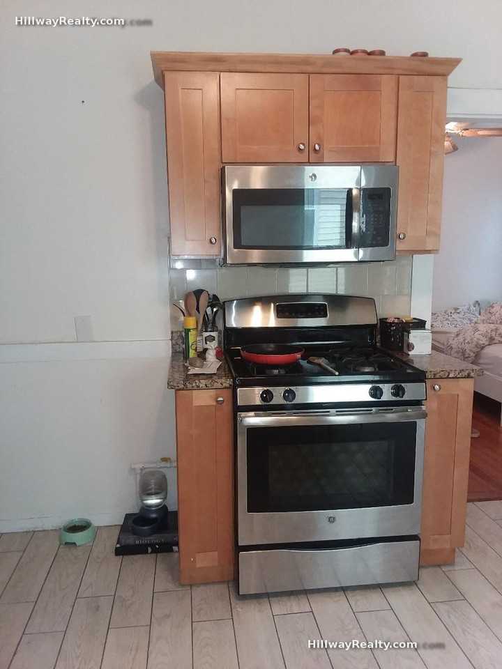 24 Darling St #3 - Photo 3 of 10