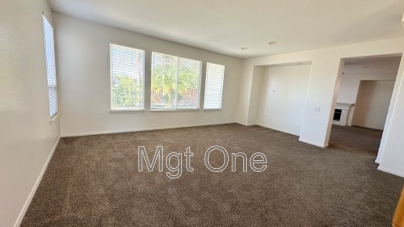 7 Southern Hills Dr - Photo 6 of 29