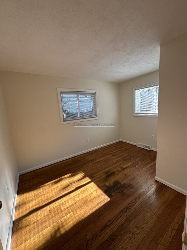 17 Oxford Cir - Photo 2 of 14