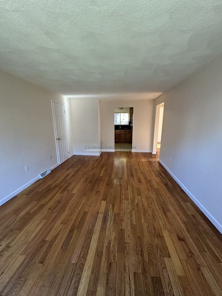 17 Oxford Cir - Photo 4 of 14