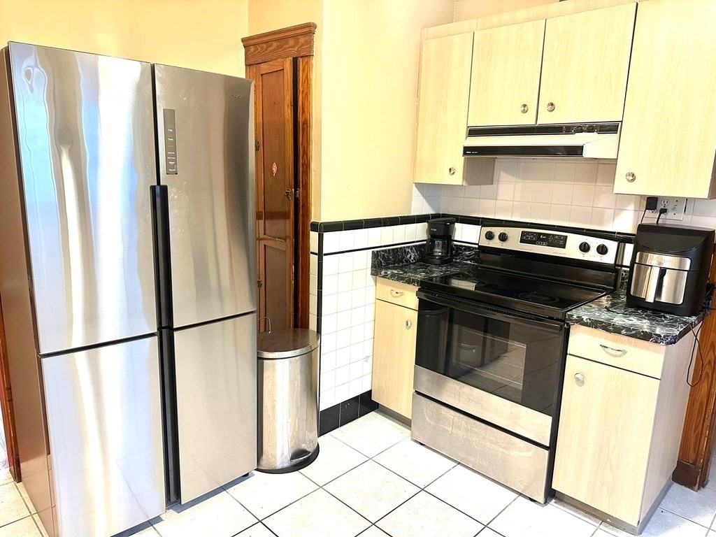 2 Goldsmith Ave #1 - Photo 6 of 9