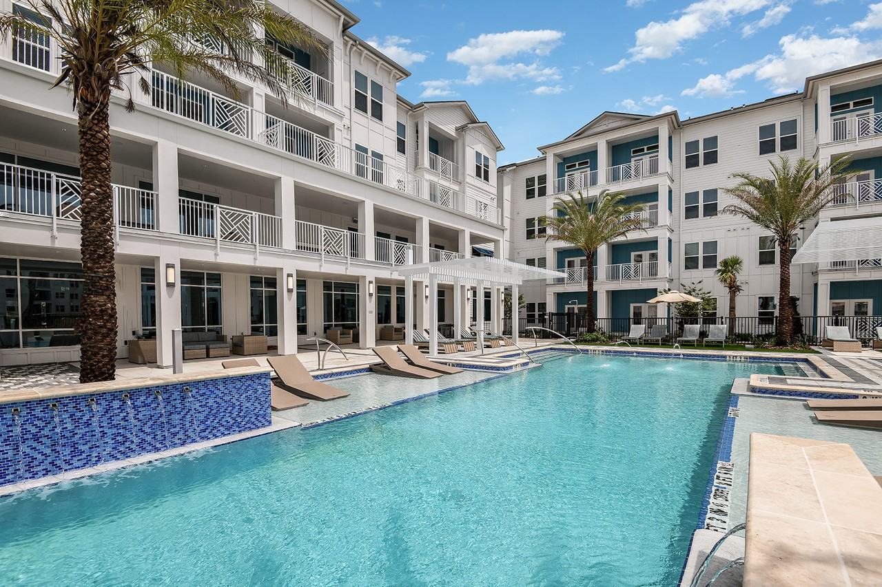 Summer House at Lake Apopka - Photo 2 of 50