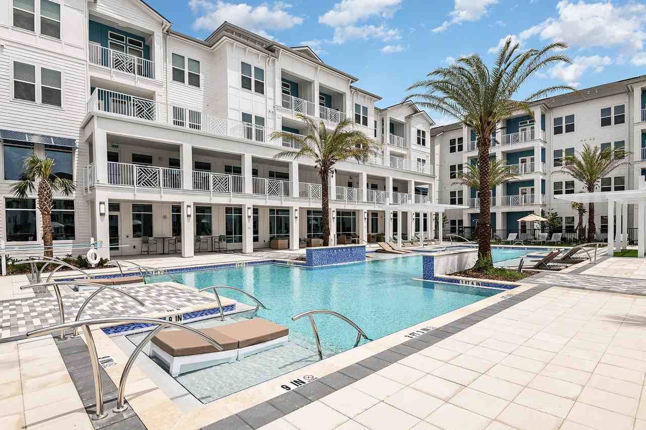 Summer House at Lake Apopka - Photo 3 of 50