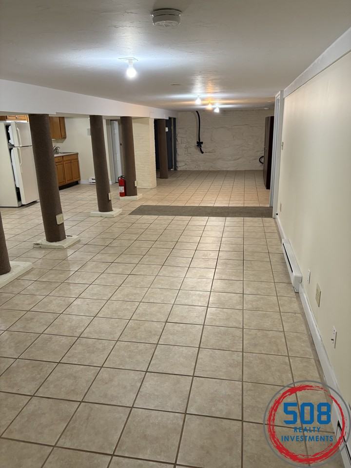 Summer St #G - Photo 5 of 8