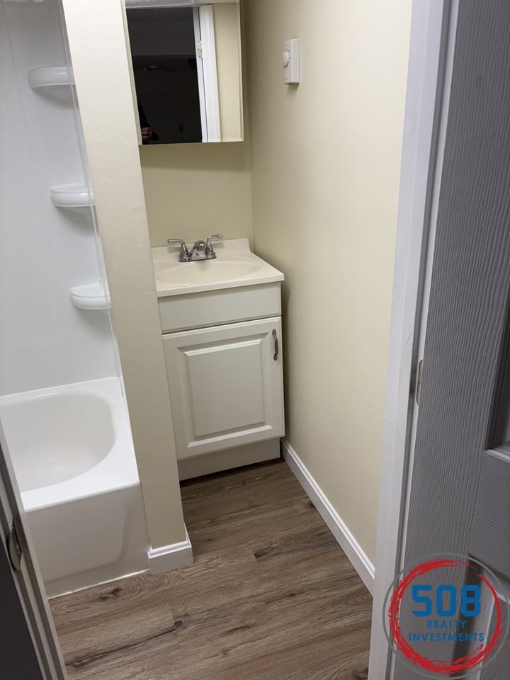 Summer St #G - Photo 6 of 8