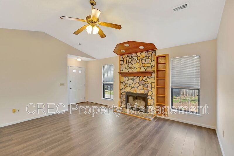 1005 T J Ln - Photo 7 of 26