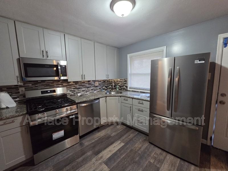 1358 Highmont Dr - Photo 4 of 11