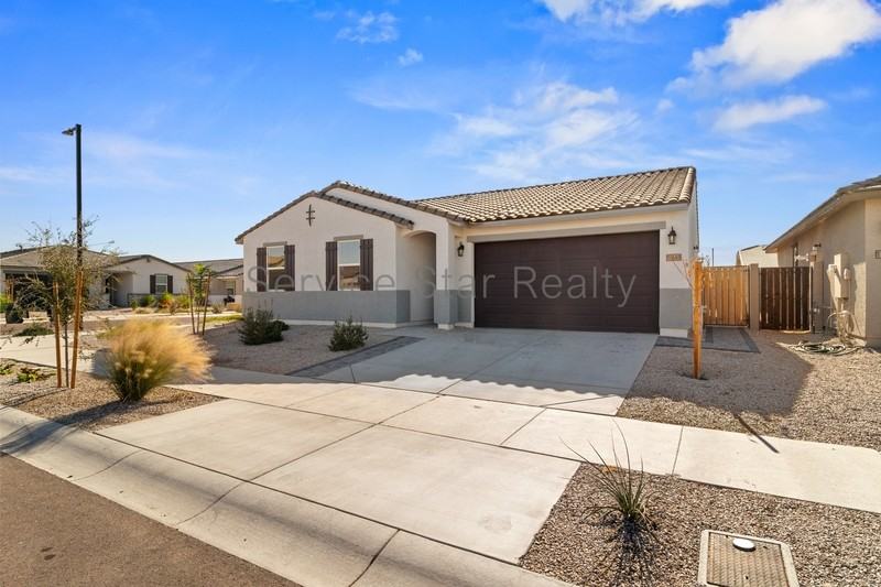 17669 W Amber Dr - Photo 2 of 21