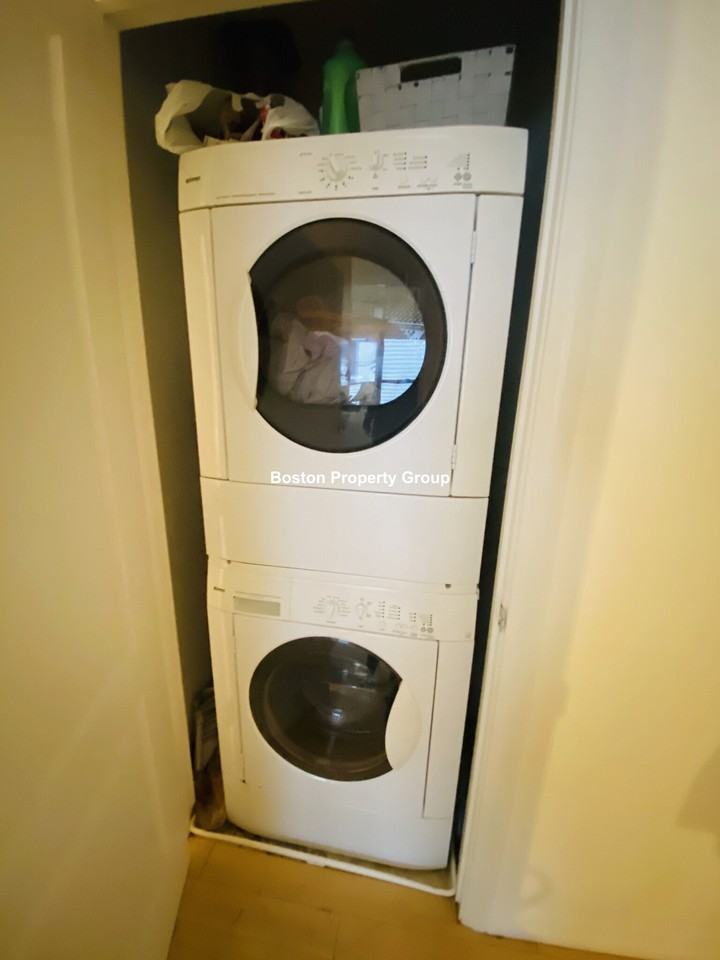 Calumet St #2 - Photo 3 of 10