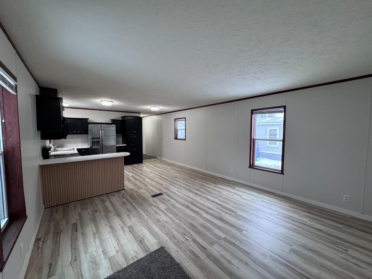 1015 27th St Se - Photo 3 of 11