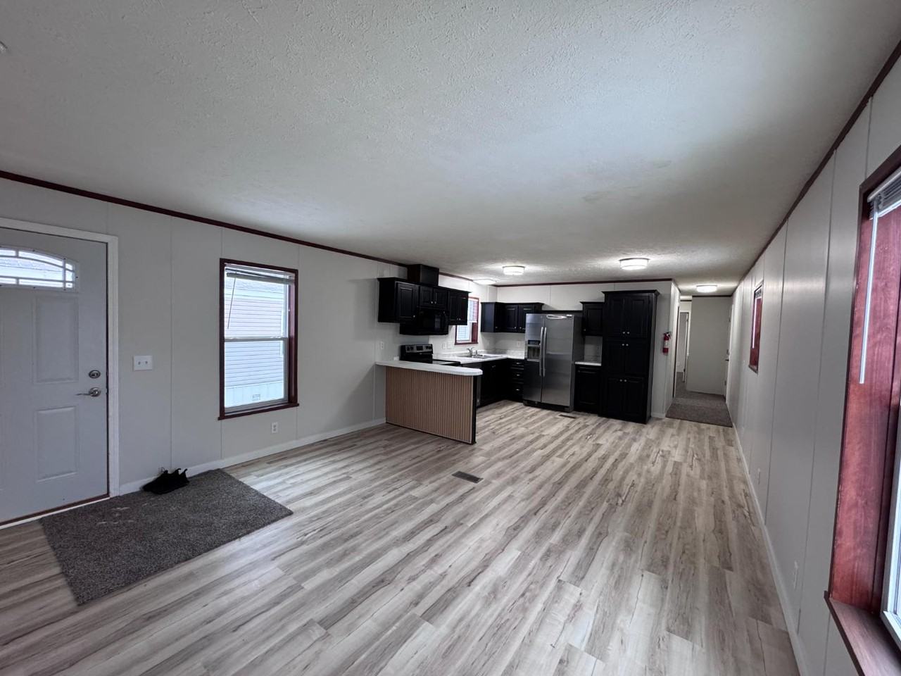 1015 27th St Se - Photo 4 of 11