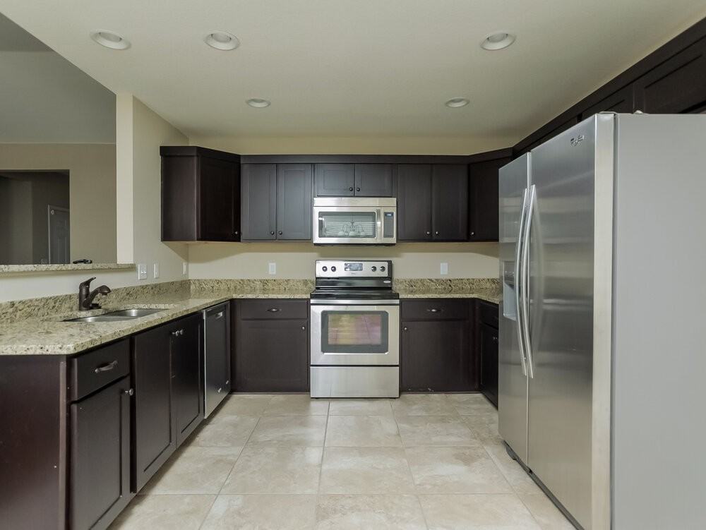 10829 Paul Coleman Dr - Photo 4 of 15