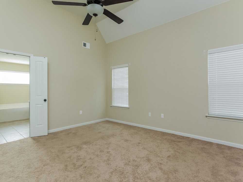 10829 Paul Coleman Dr - Photo 5 of 15